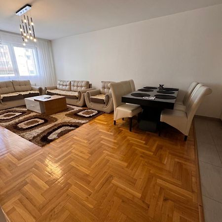 Big Spacious Apartment In Pej Center With Wi-Fi Печ Екстер'єр фото